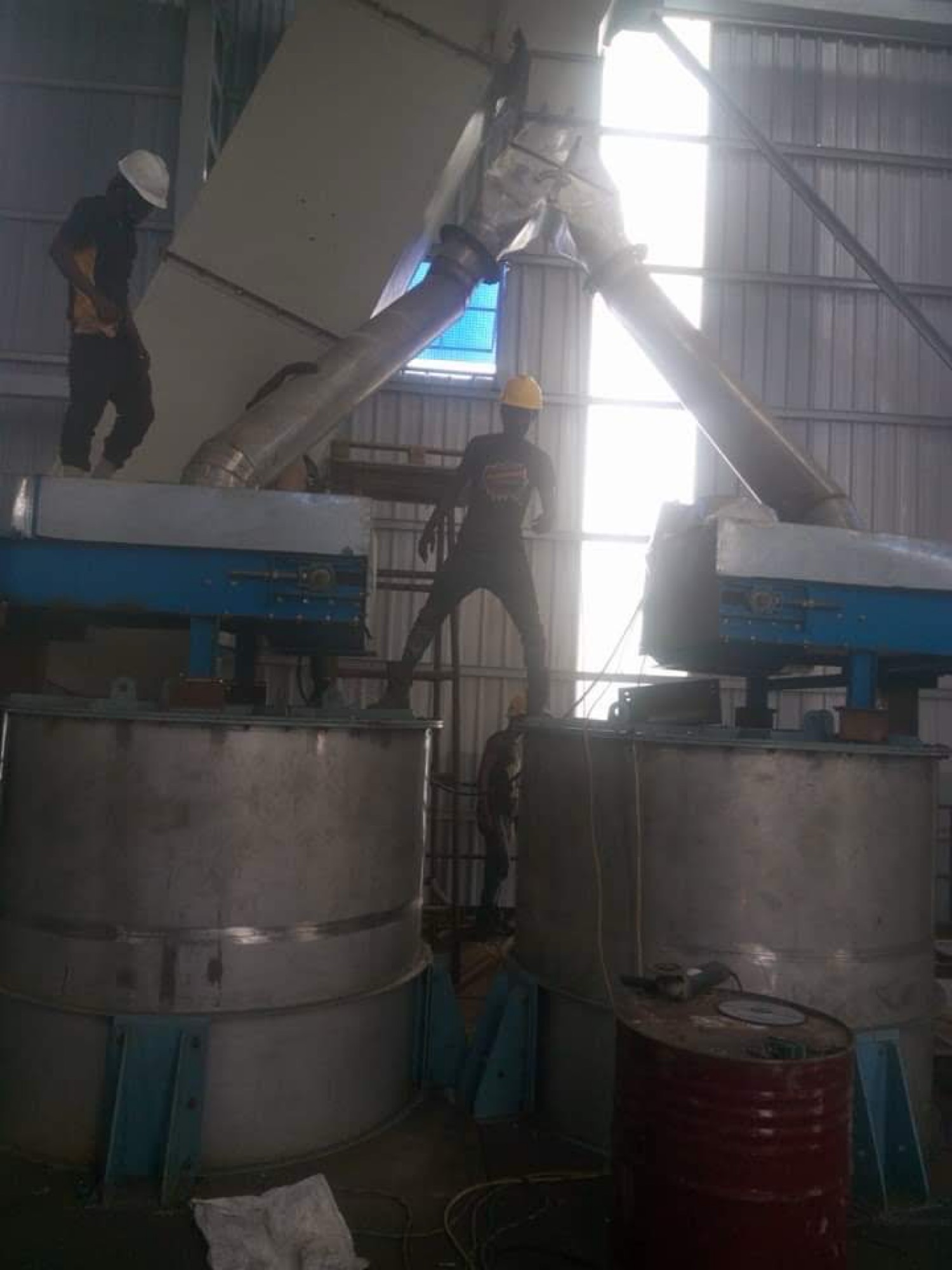 Industrial tanks installation