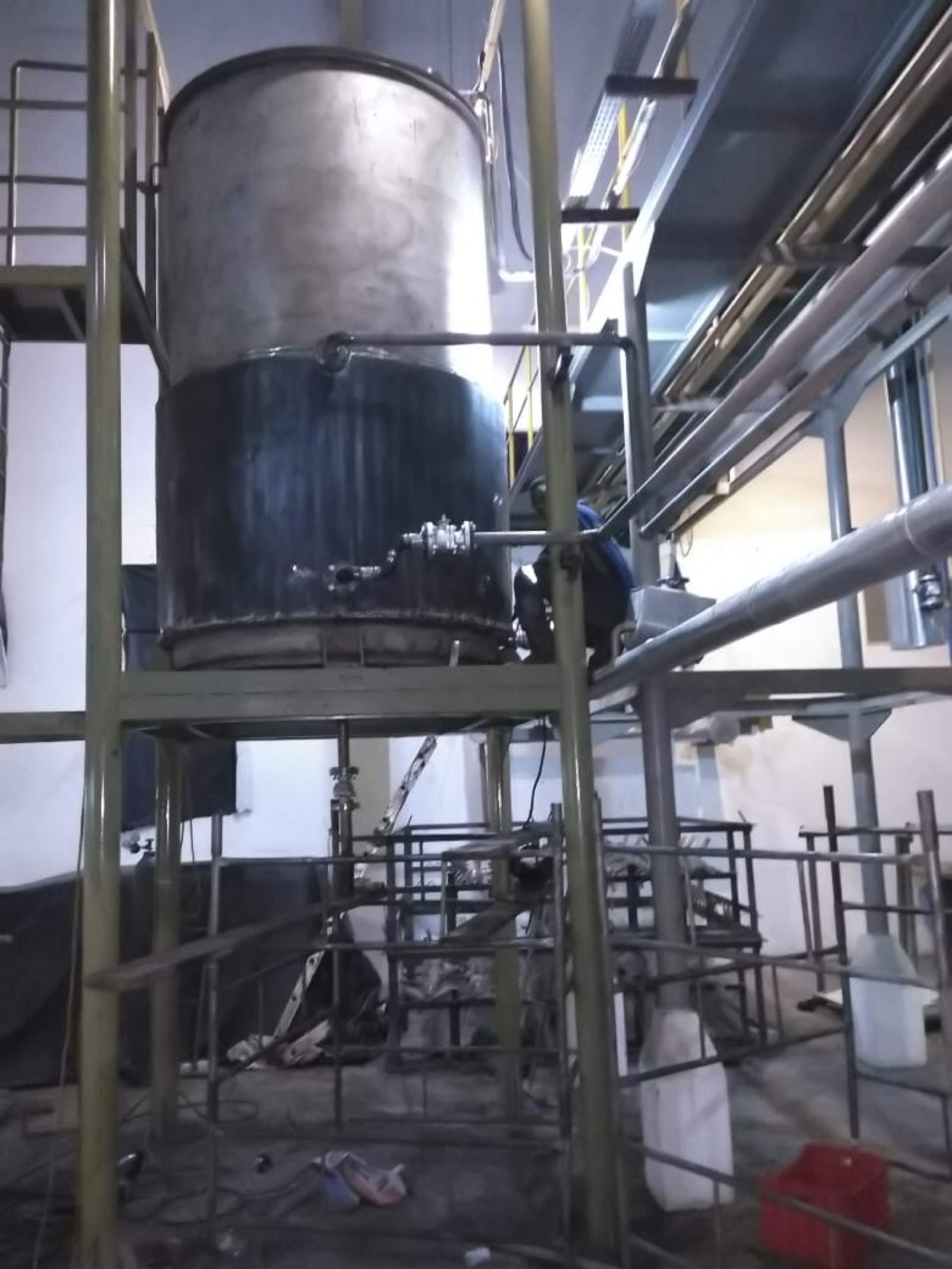 Large process tank