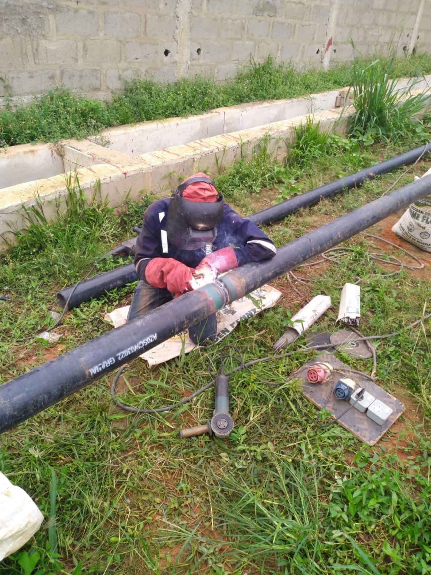 Pipe joint welding