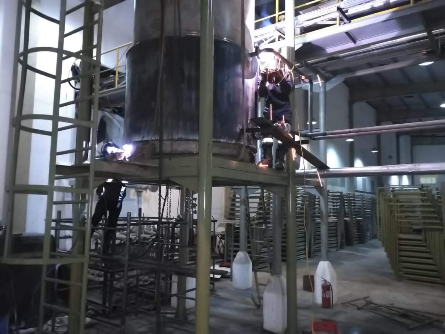 Night tank welding
