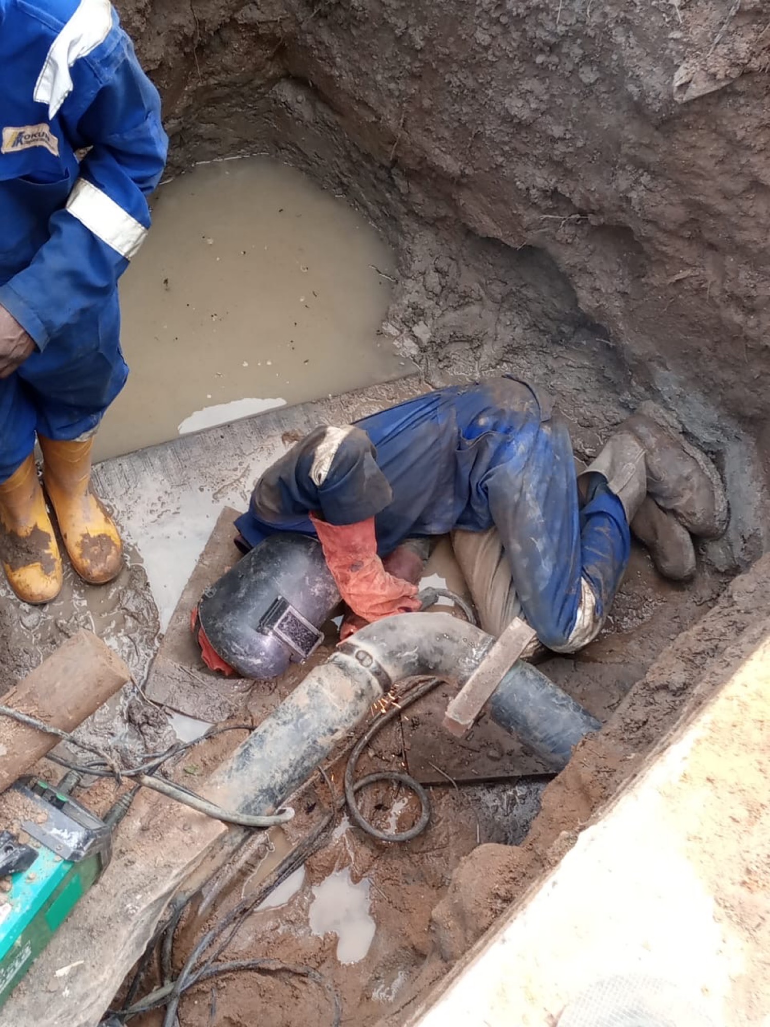 Muddy trench welding